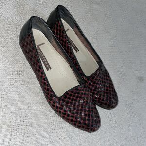 Trotters Women’s Casual Flats Size 7.5 A Black Red Weave Leather Going Out Party